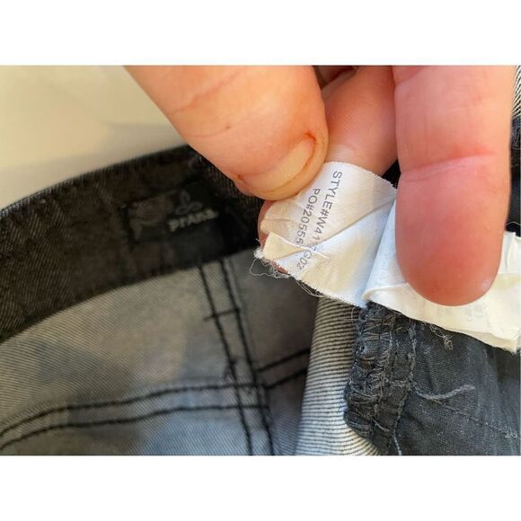 prAna Straight Leg Lightweight Denim Pants Black Women’s Sz 10/30 - Picture 8 of 8